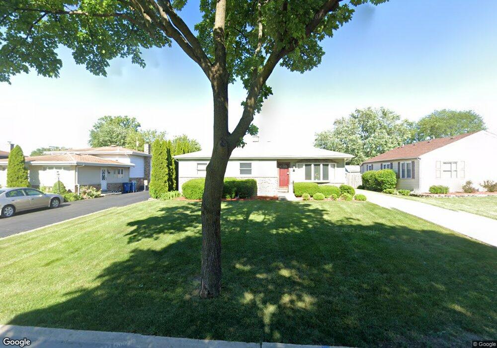 697 N Van Auken St, Elmhurst, IL 60126 - photo 1