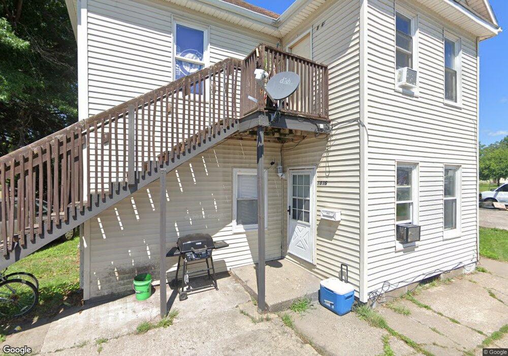 1816 Dixwell St, Davenport, IA 52802 - photo 1