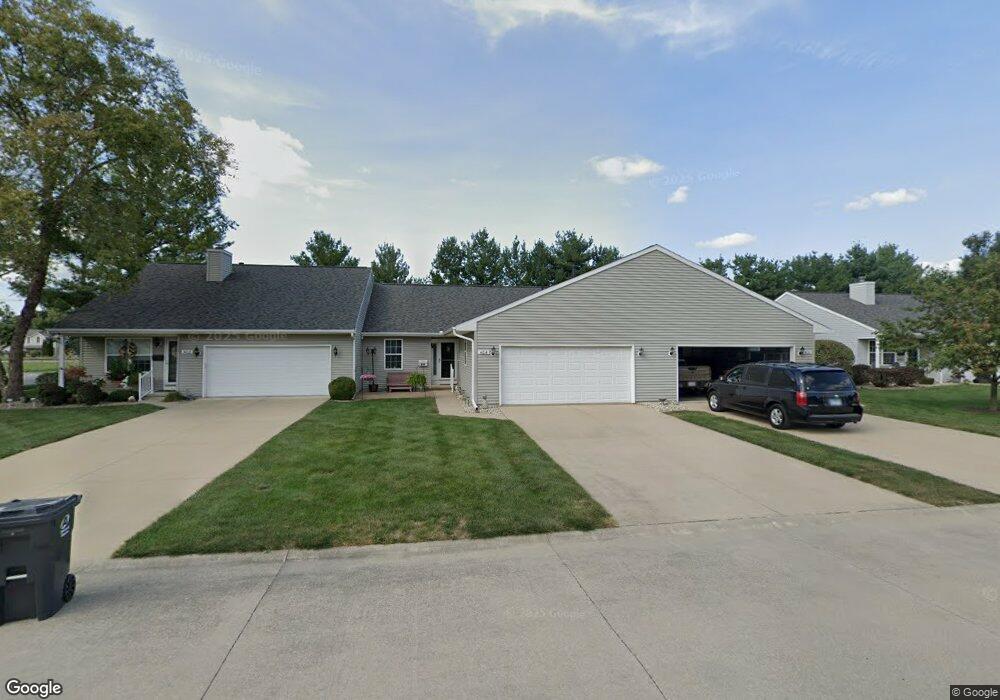 404 E Wilson St, Tuscola, IL 61953 - photo 1