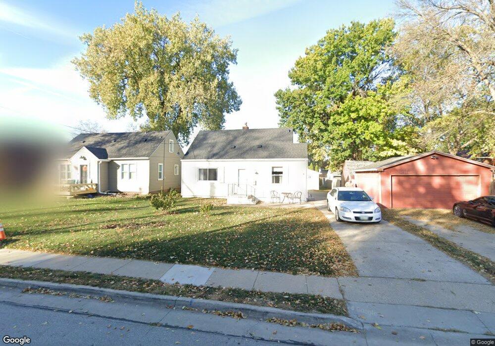 2612 44th St, Des Moines, IA 50310 - photo 1