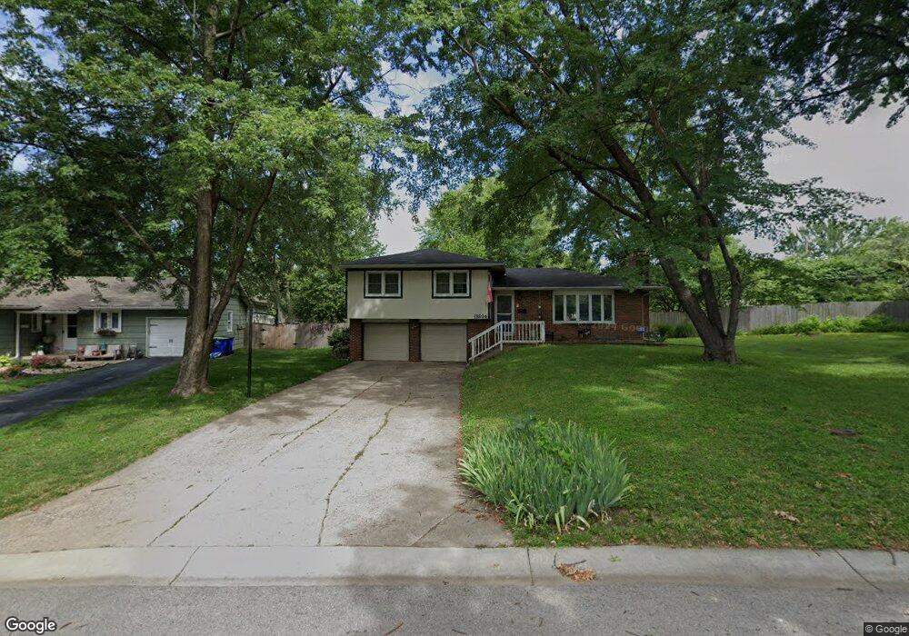 11914 W 70th Terrace, Shawnee, KS 66216 - photo 1