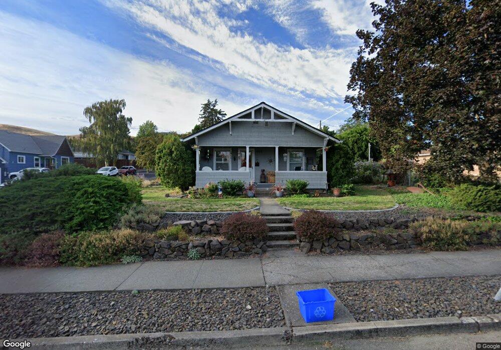 1522 E 11th St, the Dalles, OR 97058 - photo 1