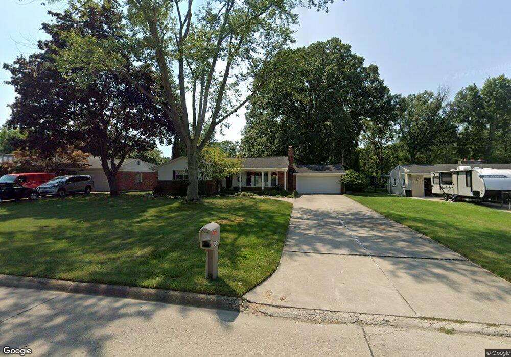 8051 Odonnell Dr, Grosse Ile, MI 48138 - photo 1