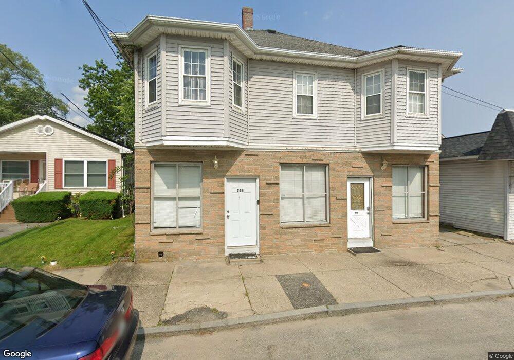 738 Dyer Ave, Cranston, RI 02920 - photo 1