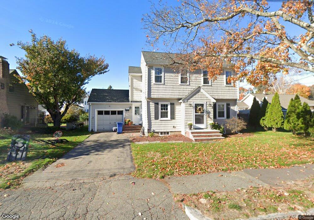 5 Willow St, Wakefield, MA 01880 - photo 1