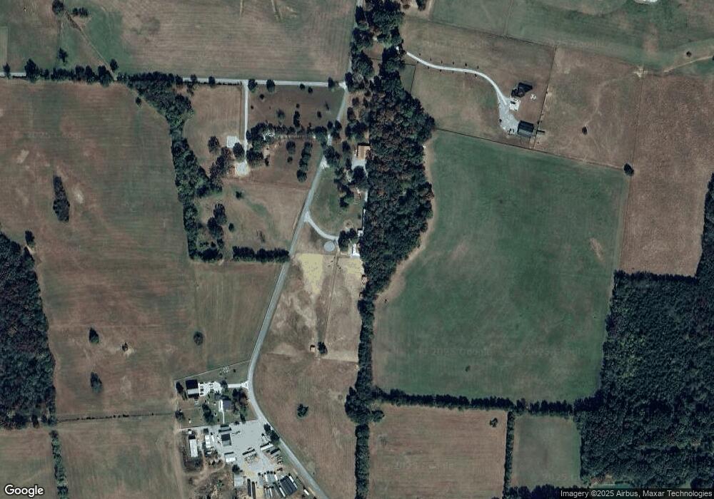 215 Henderson Rd, Shelbyville, TN 37160 - photo 1