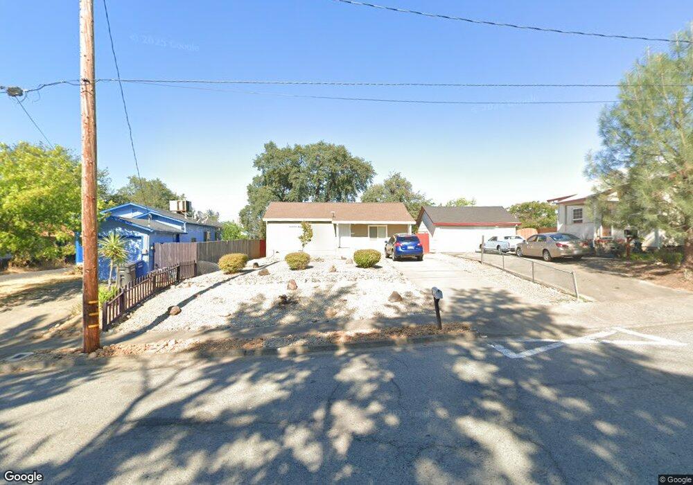 1625 Pleasant St, Redding, CA 96001 - photo 1