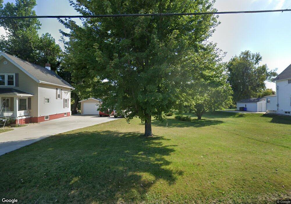 1875 Wilson Ave SW, Cedar Rapids, IA 52404 - photo 1
