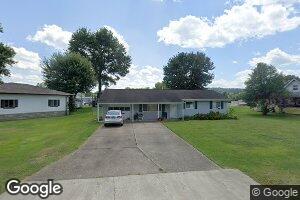 114 Nutmeg St, Eleanor, WV 25070