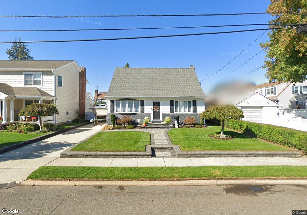 234 Clemens Rd, Mineola, NY 11501 - photo 1