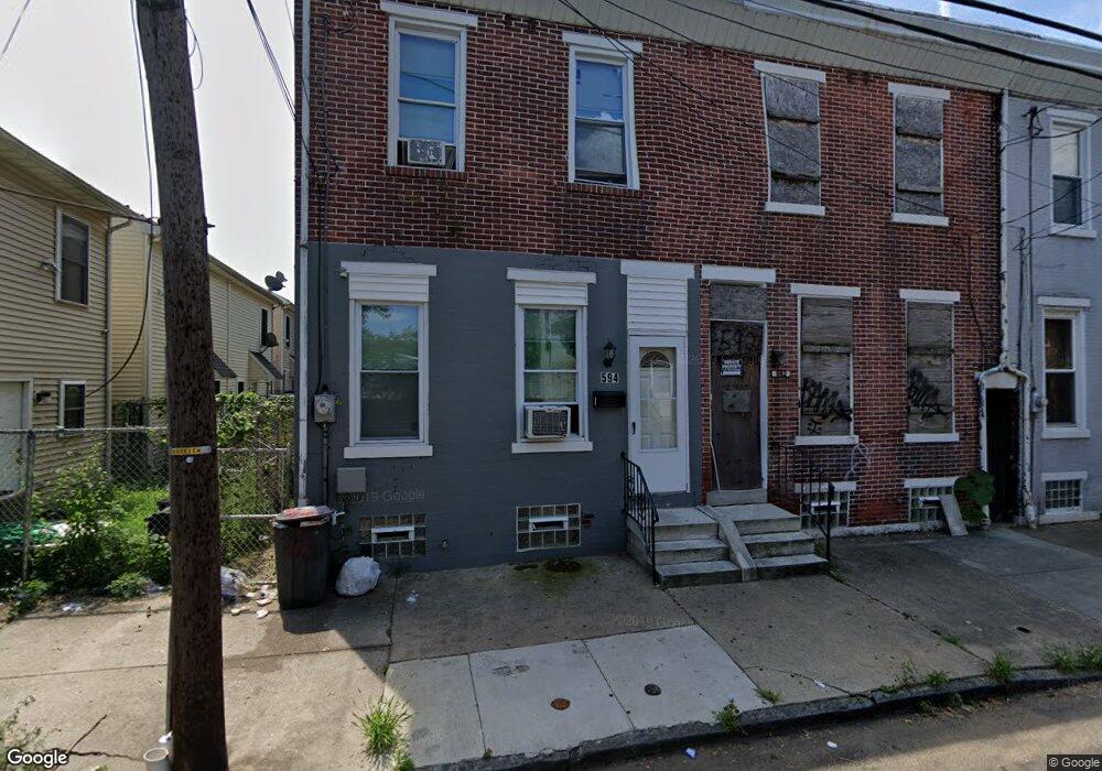 592 Clinton St, Camden, NJ 08103 - photo 1