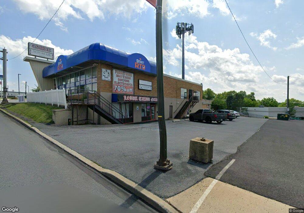 1952 Macarthur Rd, Whitehall, PA 18052 - photo 1