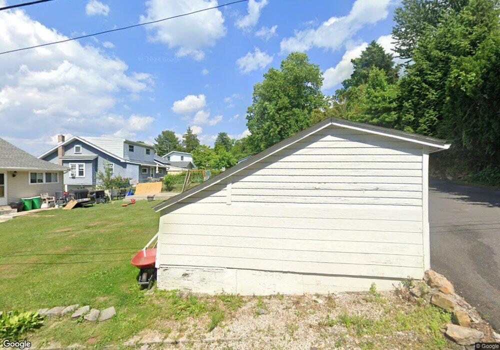 2545 S Ivy St, Allentown, PA 18103 - photo 1