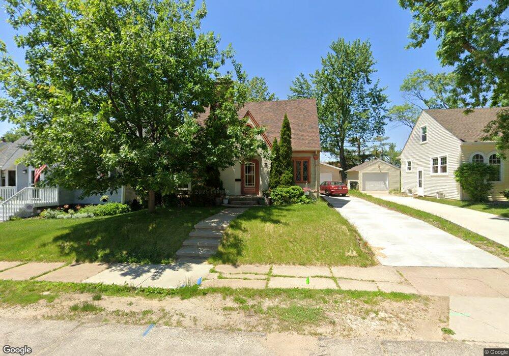 507 26th St SE, Cedar Rapids, IA 52403 - photo 1