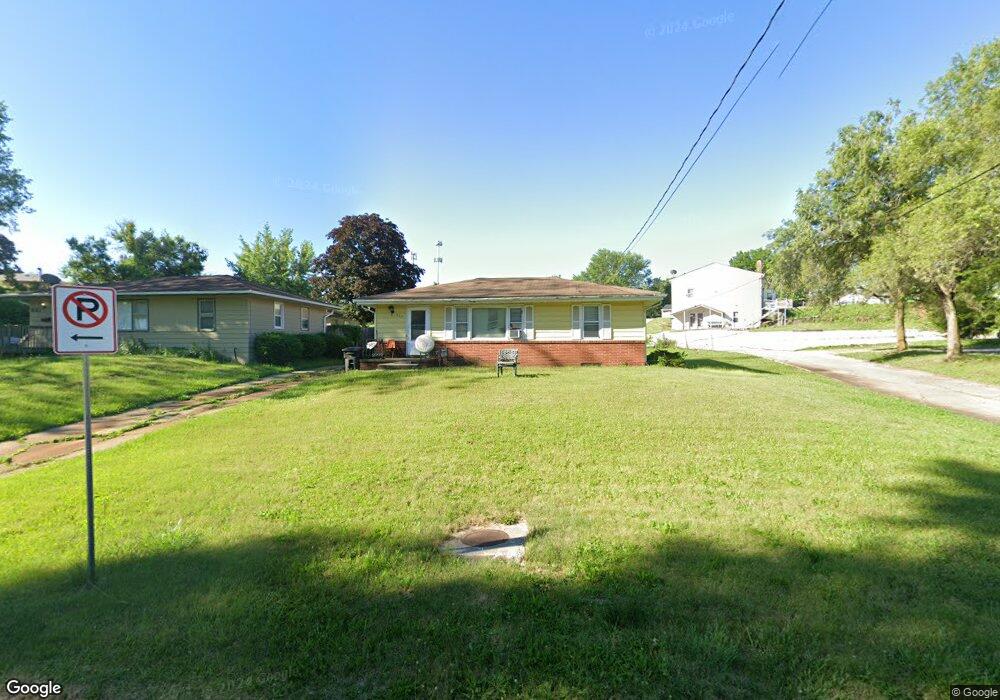 827 E Broad St, Des Moines, IA 50315 - photo 1