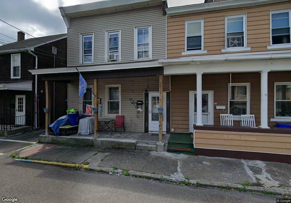 16 W Franklin St, Saint Clair, PA 17970 - photo 1