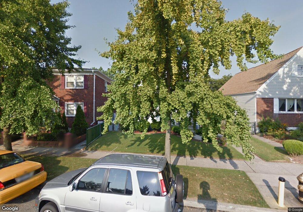 8340 Langdale St, New Hyde Park, NY 11040 - photo 1