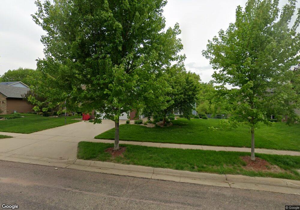 5208 E 28th St, Sioux Falls, SD 57110 - photo 1