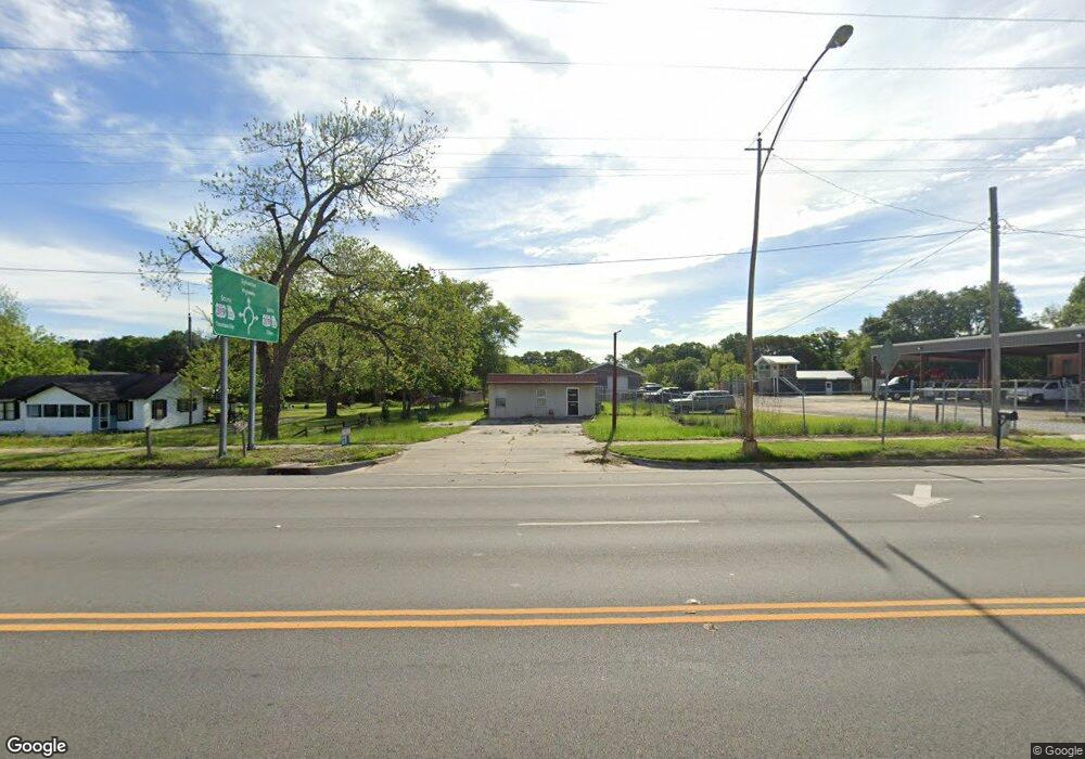 1328 1st St NE, Moultrie, GA 31768 - photo 1