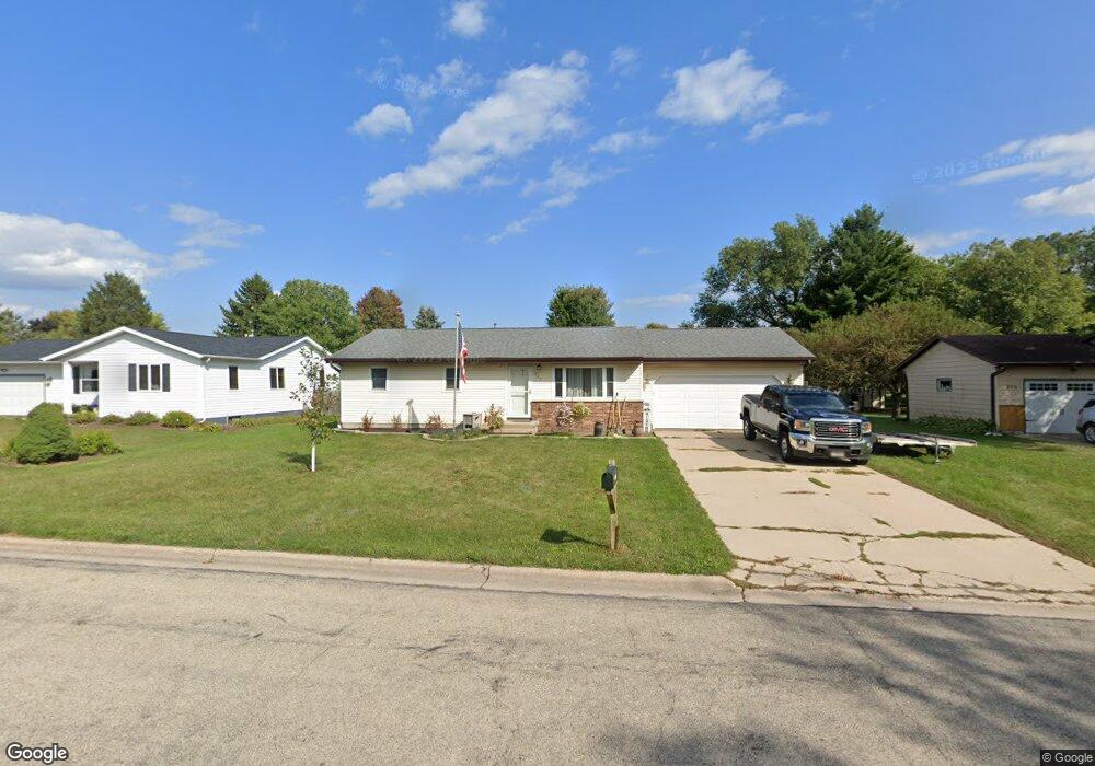 207 N Kerch St, Brooklyn, WI 53521 - photo 1
