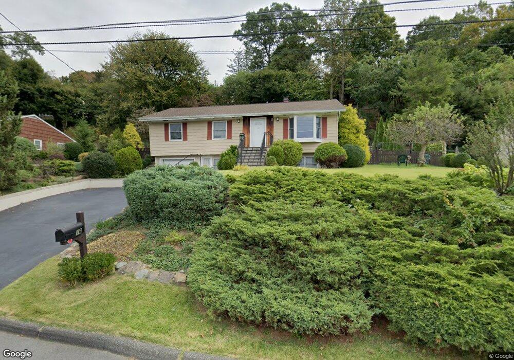 16 Meadowbrook Dr, Ossining, NY 10562 - photo 1