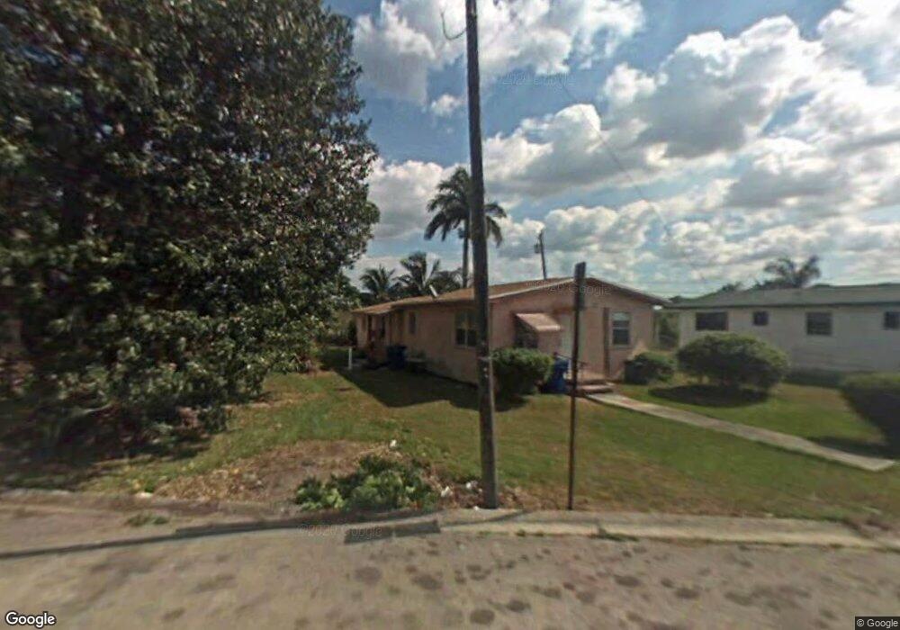 681 SW 9th St, Belle Glade, FL 33430 - photo 1