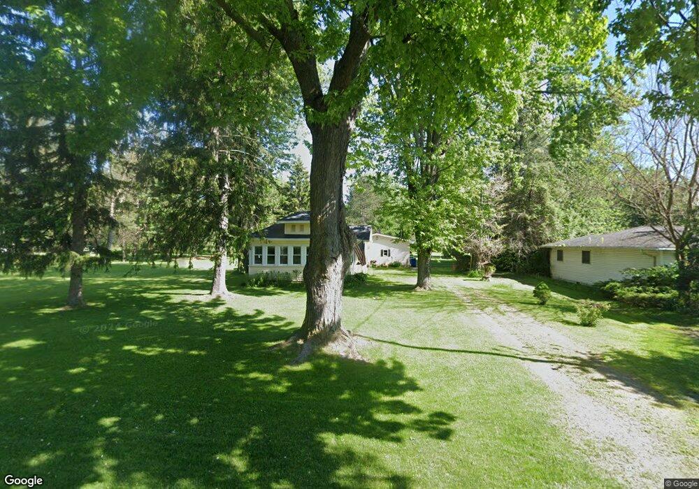 1680 W Curtis Rd, Saginaw, MI 48601 - photo 1