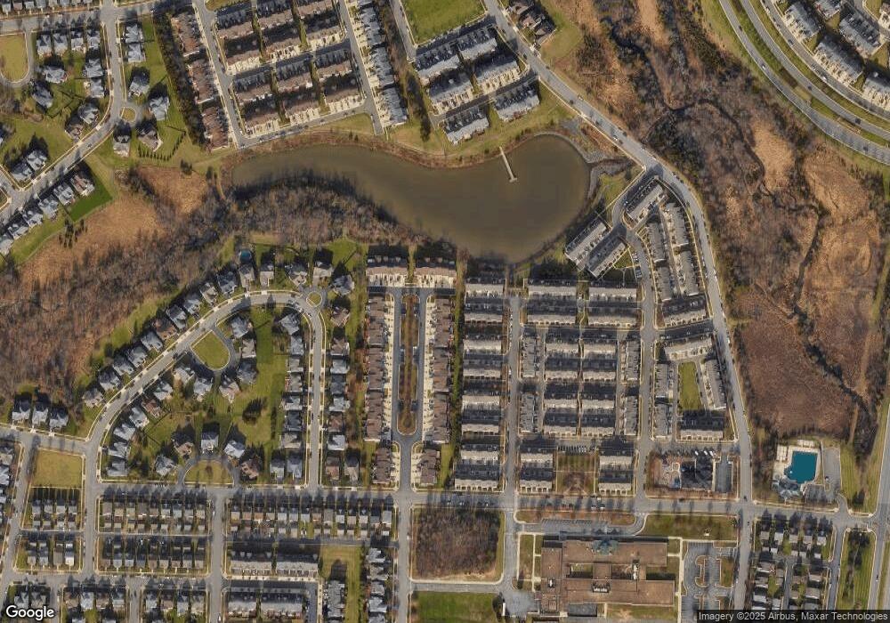 25328 Mcintyre Square, Chantilly, VA 20152 - photo 1