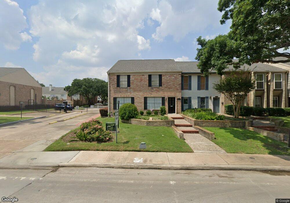 10240 Briar Forest Dr unit 22, Houston, TX 77042 - photo 1