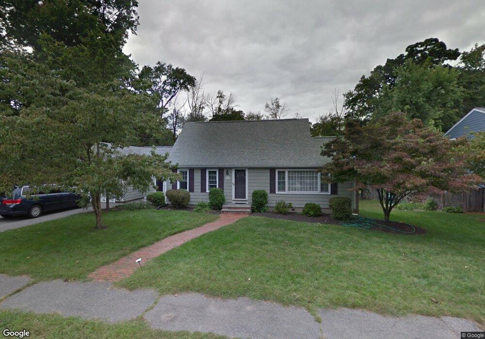 9 Reynolds Rd, Wakefield, MA 01880 - photo 1