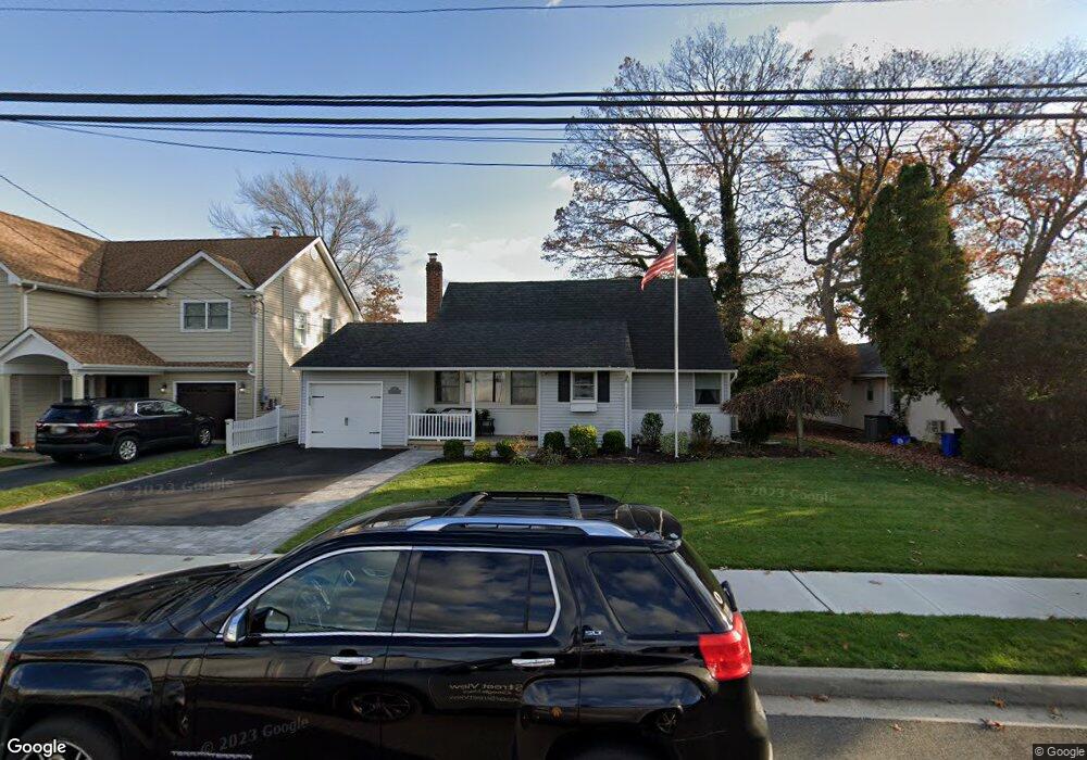 10 Hull St, Oceanside, NY 11572 - photo 1