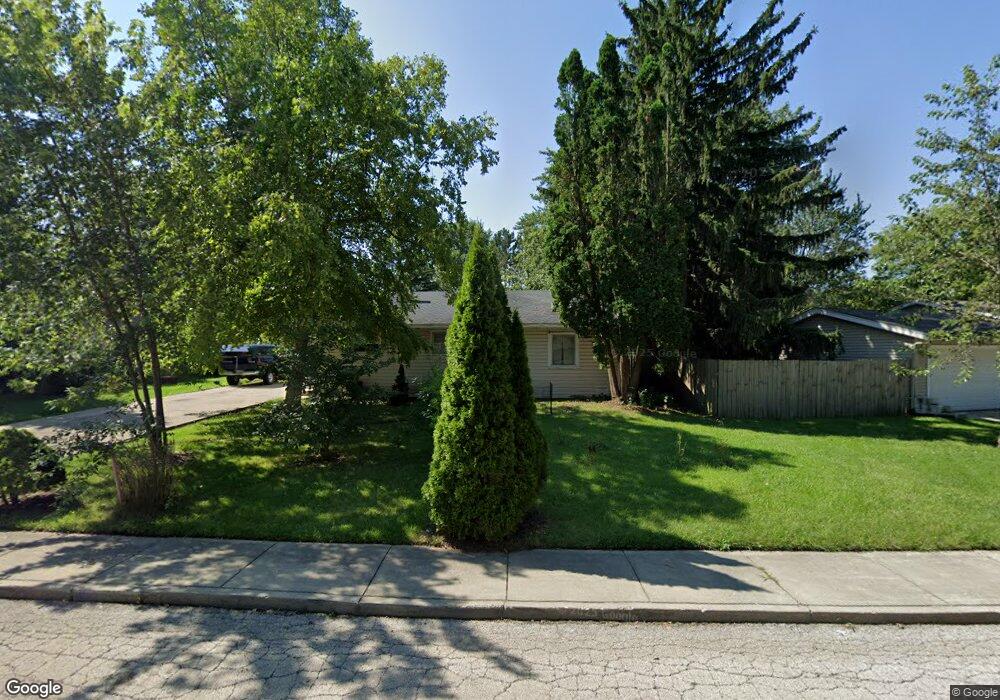 1325 Sacramento Dr, Carpentersville, IL 60110 - photo 1