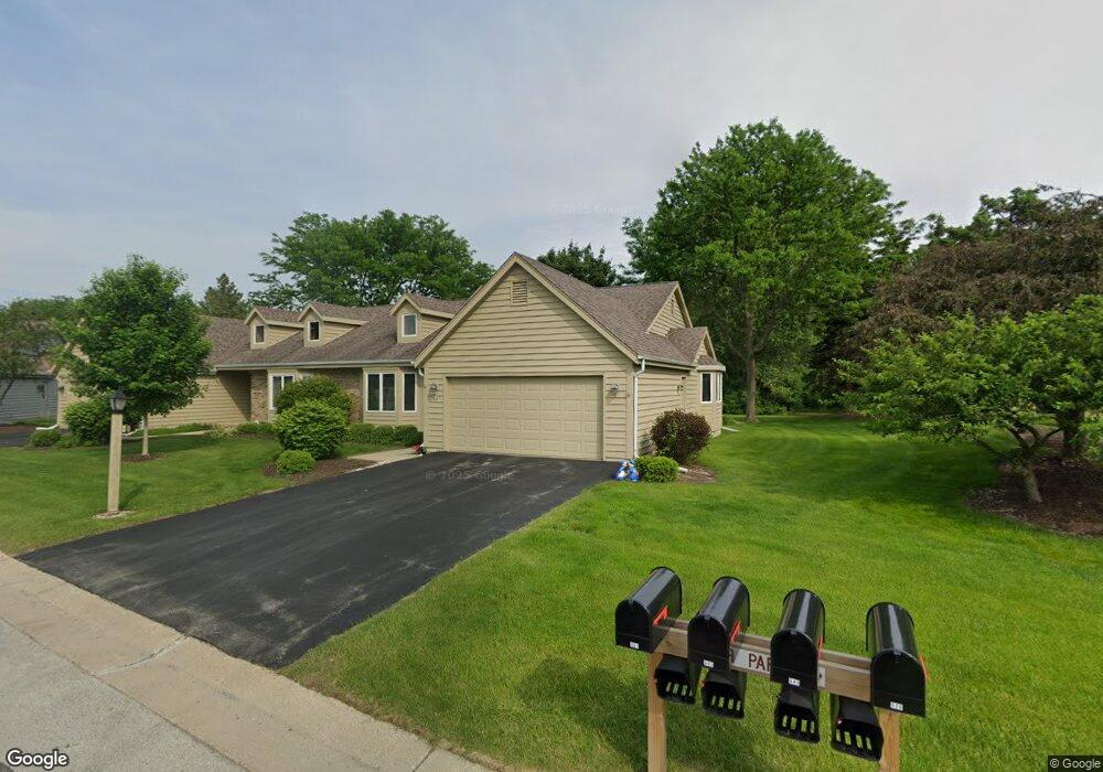 985 Lansdowne Ct unit V1, Brookfield, WI 53045 - photo 1