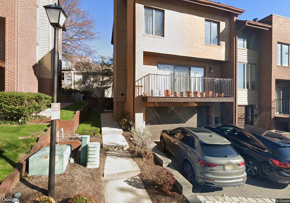 15 Yorkview Dr unit A4, Edgewater, NJ 07020 - photo 1