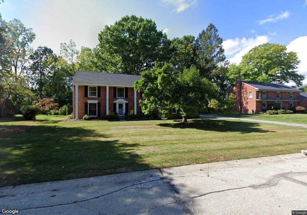 4304 Covered Bridge Rd, Bloomfield Hills, MI 48302 - photo 1