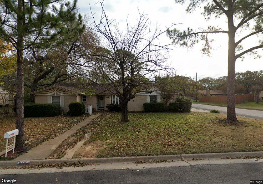 1100 Sherwood Dr, Bedford, TX 76022 - photo 1