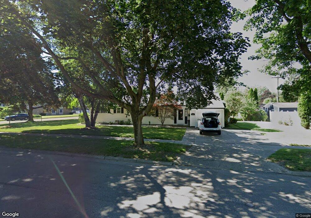 410 Wenley St, Chelsea, MI 48118 - photo 1