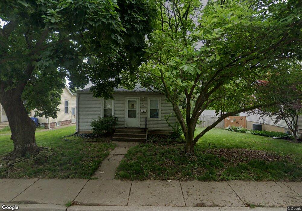 1703 Mississippi Ave, Davenport, IA 52803 - photo 1