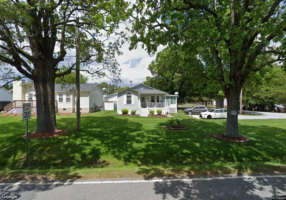 2945 Triangle Lake Rd, High Point, NC 27260 - photo 1