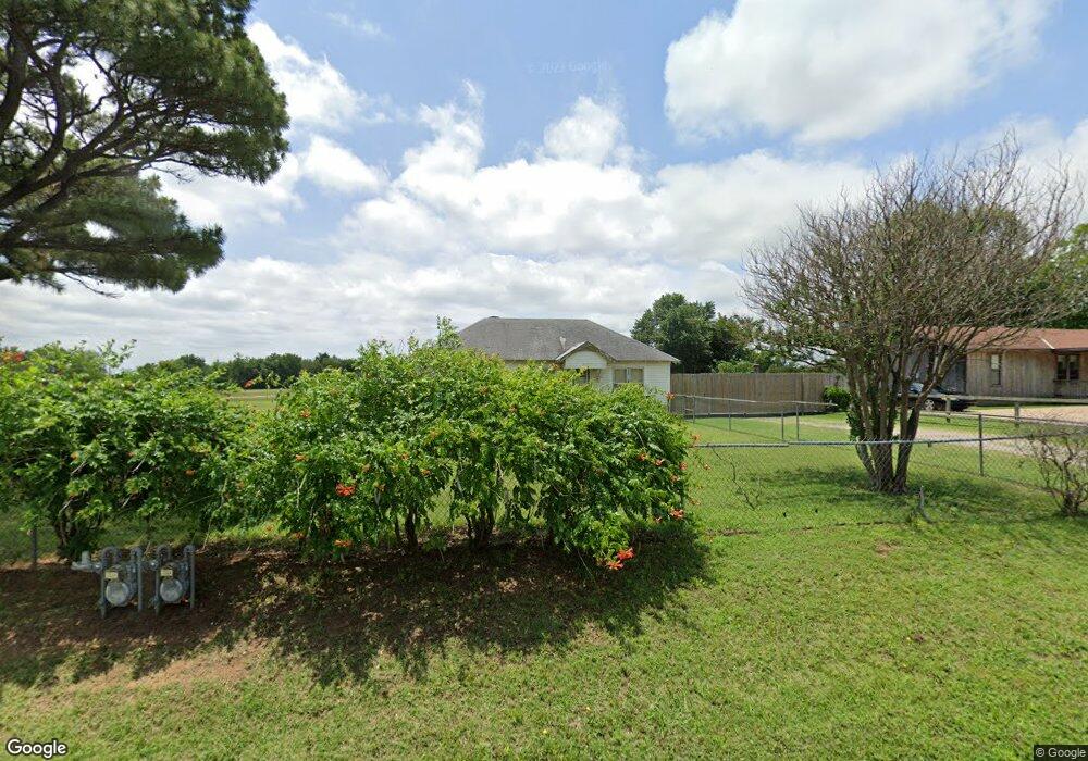 2412 3rd Ave NE, Ardmore, OK 73401 - photo 1