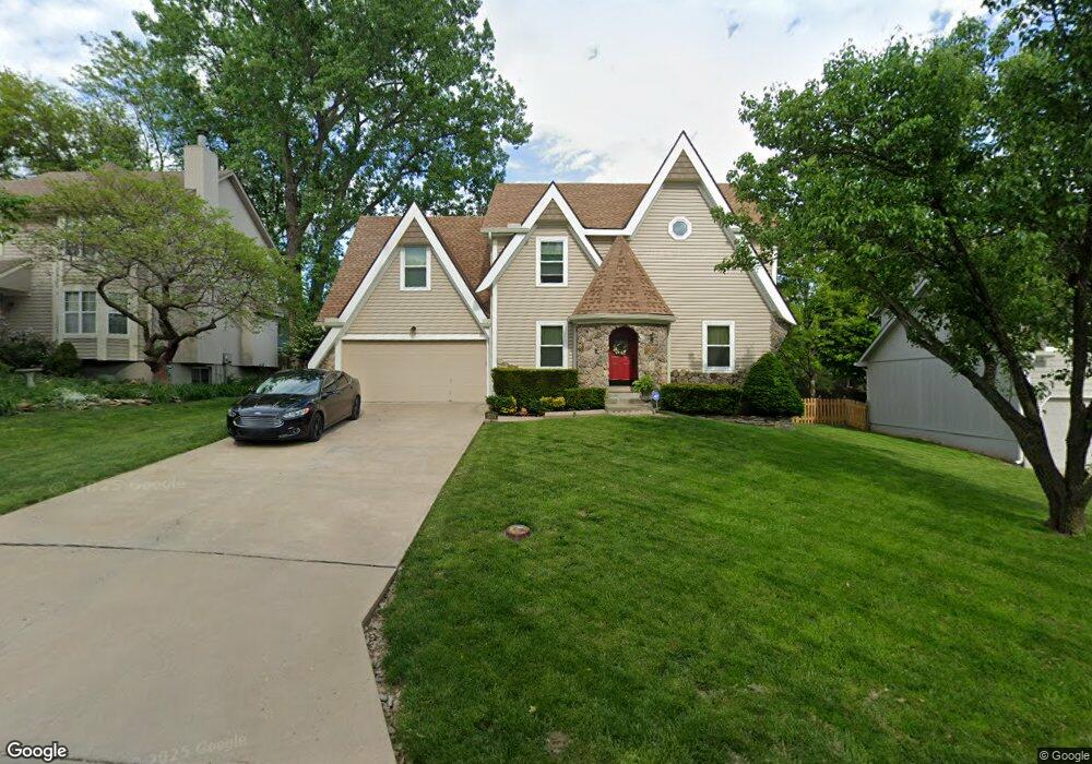 5121 Perry Ln, Shawnee, KS 66203 - photo 1