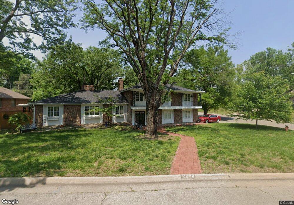 2000 SW Brooklyn Ave, Topeka, KS 66611 - photo 1