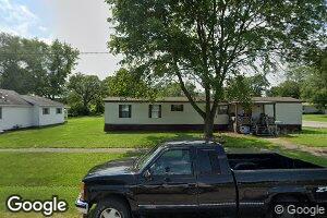 123 S Oak St, Saint Elmo, IL 62458