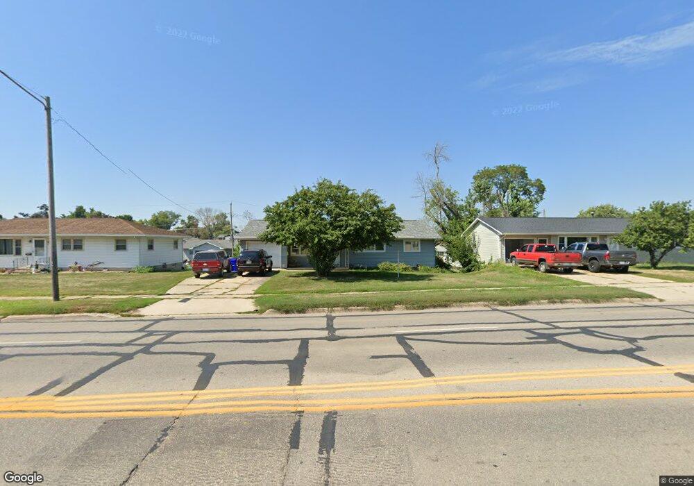 154 Edgewood Rd NW, Cedar Rapids, IA 52405 - photo 1