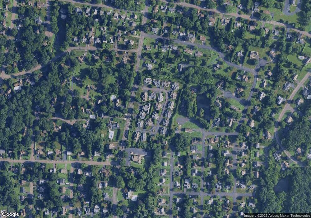 4 Winding Way, Trumbull, CT 06611 - photo 1