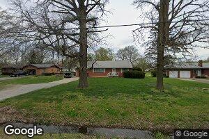 613 E Chain of Rocks Rd, Granite City, IL 62040