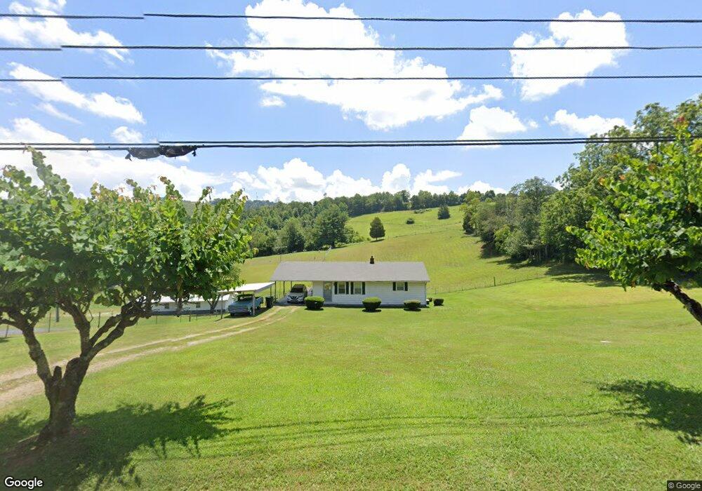 3033 Cherokee Dr, Morristown, TN 37814 - photo 1