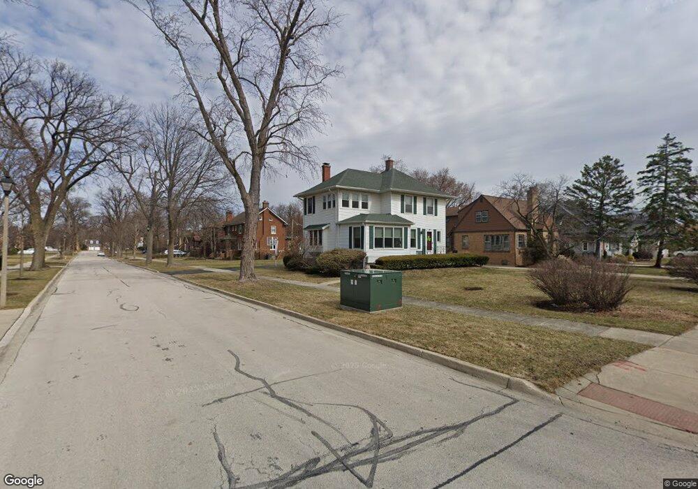 257 E Saint Charles Rd, Elmhurst, IL 60126 - photo 1