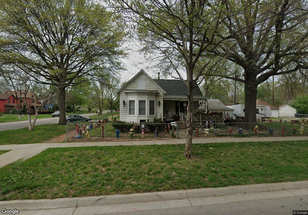 720 SW 5th St, Topeka, KS 66603 - photo 1