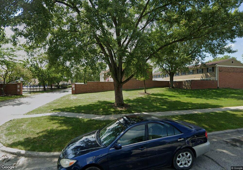 147 Beacon Run W, Columbus, OH 43228 - photo 1